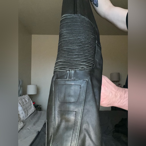 Wilson’s leather jacket - Picture 10 of 12